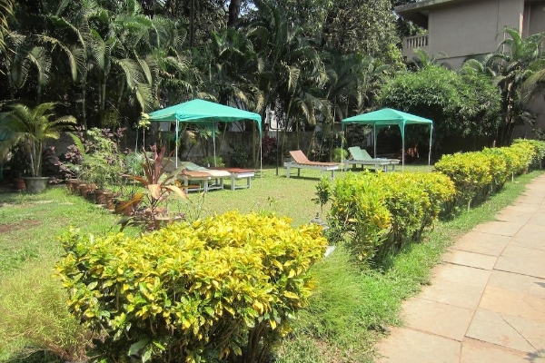 Hotel Riverside Regency Resort